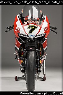 davies_025_wsbk_2015_team_ducati_aruba.jpg