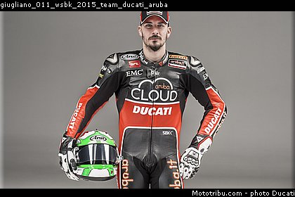 giugliano_011_wsbk_2015_team_ducati_aruba.jpg
