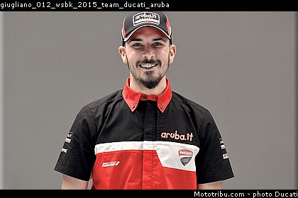 giugliano_012_wsbk_2015_team_ducati_aruba.jpg