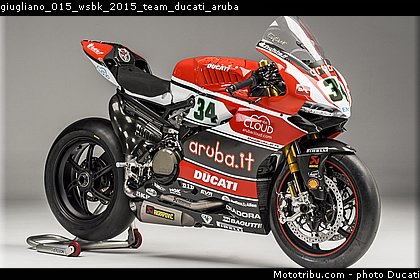giugliano_015_wsbk_2015_team_ducati_aruba.jpg