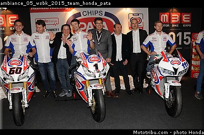 ambiance_05_wsbk_2015_team_honda_pata.jpg