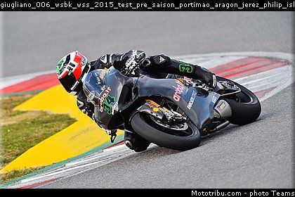 giugliano_006_wsbk_wss_2015_test_pre_saison_portimao_aragon_jerez_philip_island.jpg
