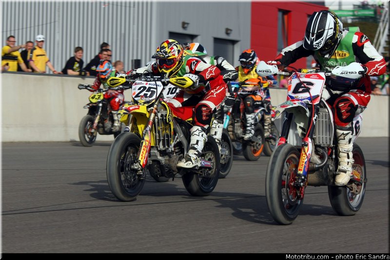 clement-desalle-joshua-coppins-__1d3_109811_superbiker_mettet_2013