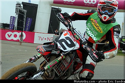 mickael-pichon-__7dbis_014768b_superbiker_mettet_2013.jpg