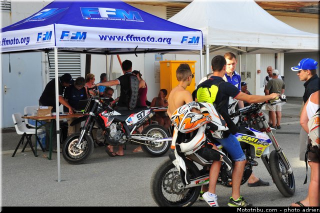 ambiance_26_supermotard_2013_alpe_huez