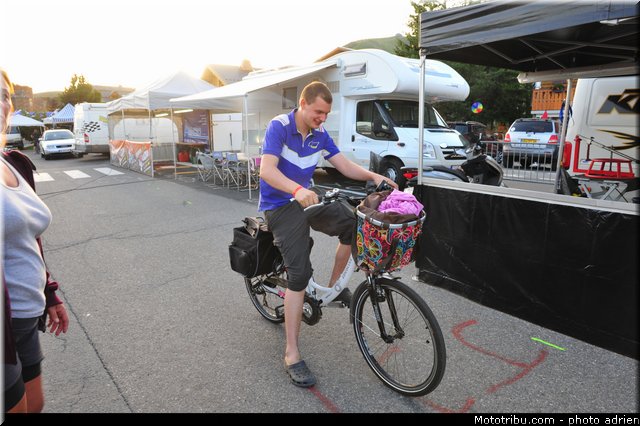 ambiance_36_supermotard_2013_alpe_huez