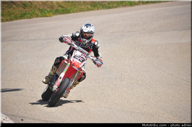 prestige_1_38_supermotard_2013_alpe_huez