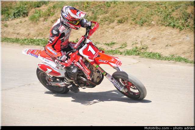 prestige_1_42_supermotard_2013_alpe_huez