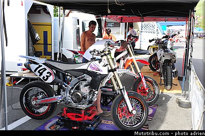 ambiance_18_supermotard_2013_alpe_huez.jpg