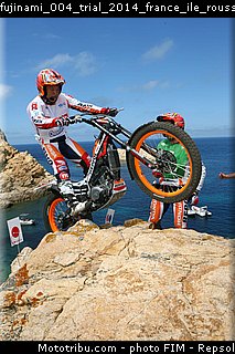 fujinami_004_trial_2014_france_ile_rousse.jpg
