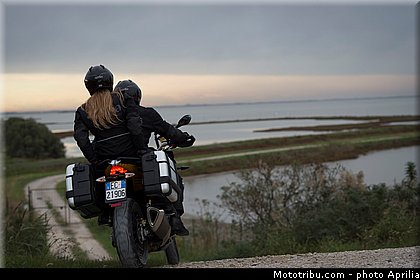 aprilia_2015_caponord_1200_rallye_011.jpg