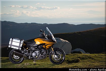 aprilia_2015_caponord_1200_rallye_014.jpg