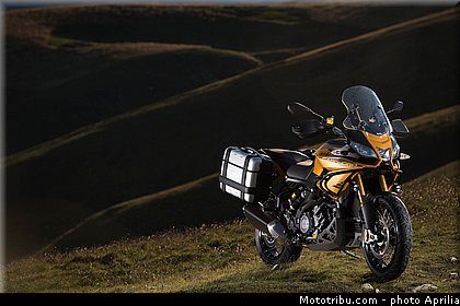 aprilia_2015_caponord_1200_rallye_017.jpg