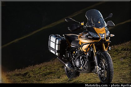 aprilia_2015_caponord_1200_rallye_018.jpg