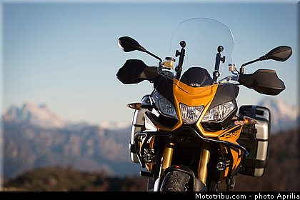 aprilia_2015_caponord_1200_rallye_021.jpg