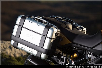 aprilia_2015_caponord_1200_rallye_022.jpg