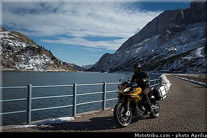 aprilia_2015_caponord_1200_rallye_026.jpg