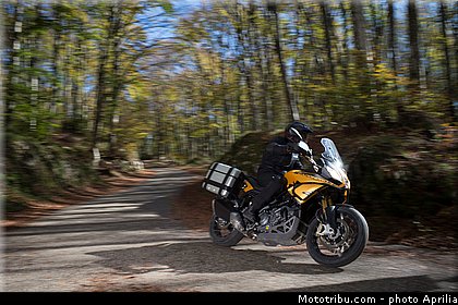 aprilia_2015_caponord_1200_rallye_028.jpg