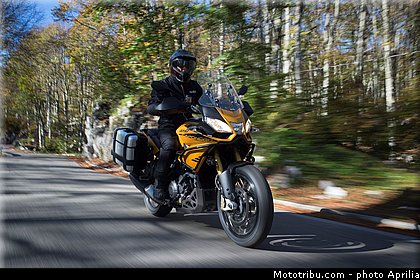 aprilia_2015_caponord_1200_rallye_035.jpg