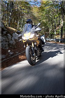 aprilia_2015_caponord_1200_rallye_036.jpg