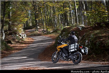 aprilia_2015_caponord_1200_rallye_038.jpg