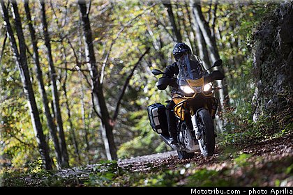 aprilia_2015_caponord_1200_rallye_039.jpg