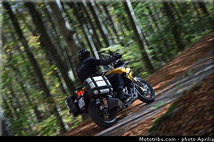 aprilia_2015_caponord_1200_rallye_044.jpg