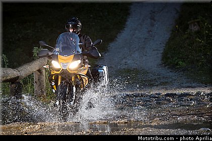 aprilia_2015_caponord_1200_rallye_048.jpg