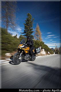 aprilia_2015_caponord_1200_rallye_055.jpg