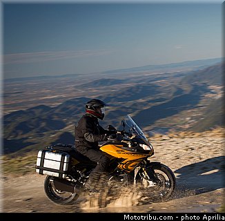 aprilia_2015_caponord_1200_rallye_058.jpg