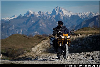 aprilia_2015_caponord_1200_rallye_061.jpg