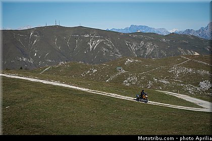 aprilia_2015_caponord_1200_rallye_068.jpg
