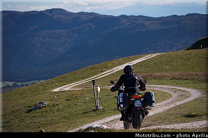 aprilia_2015_caponord_1200_rallye_070.jpg