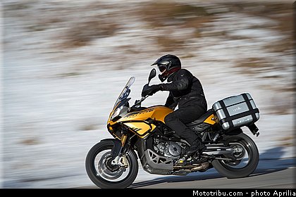 aprilia_2015_caponord_1200_rallye_072.jpg