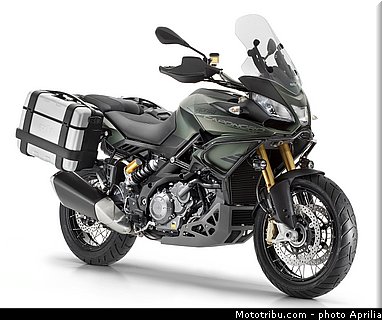 aprilia_2015_caponord_1200_rallye_079.jpg