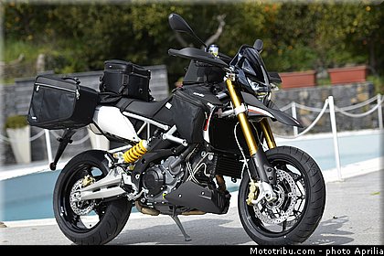 aprilia_2015_1200_dorsoduro_0054.jpg