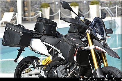 aprilia_2015_1200_dorsoduro_0055.jpg