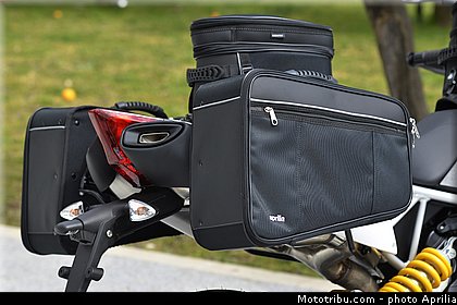 aprilia_2015_1200_dorsoduro_0057.jpg