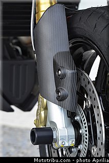 aprilia_2015_1200_dorsoduro_0063.jpg