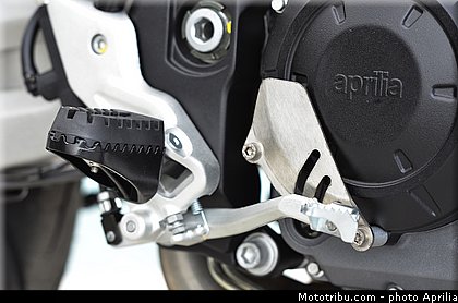 aprilia_2015_1200_dorsoduro_0077.jpg