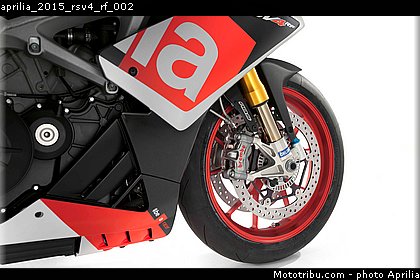 aprilia_2015_rsv4_rf_002.jpg