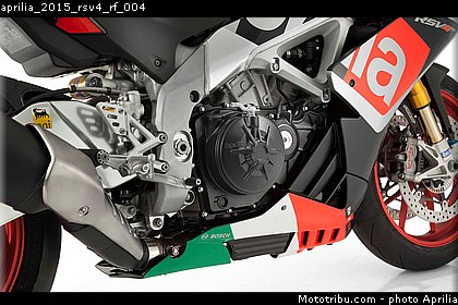 aprilia_2015_rsv4_rf_004.jpg