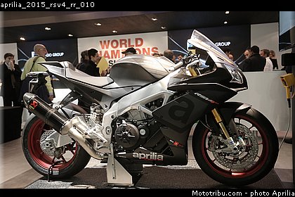aprilia_2015_rsv4_rr_010.jpg