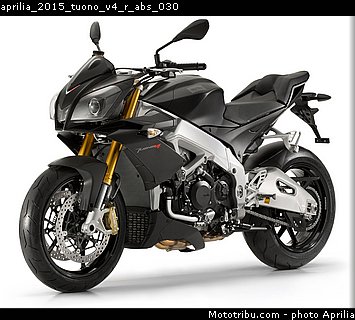 aprilia_2015_tuono_v4_r_abs_030.jpg