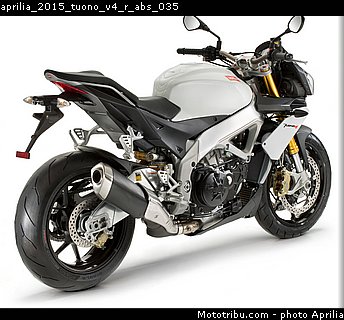 aprilia_2015_tuono_v4_r_abs_035.jpg
