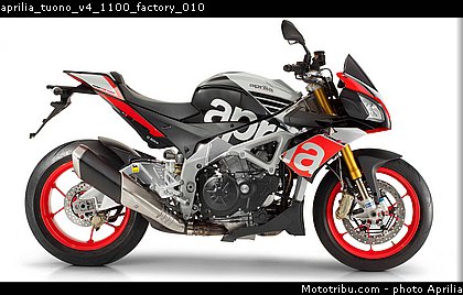 aprilia_tuono_v4_1100_factory_010.jpg