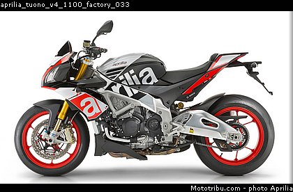aprilia_tuono_v4_1100_factory_033.jpg