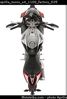 aprilia_tuono_v4_1100_factory_035.jpg