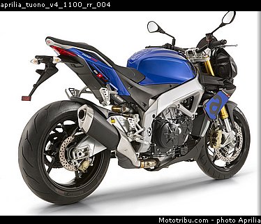 aprilia_tuono_v4_1100_rr_004.jpg