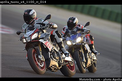 aprilia_tuono_v4_1100_rr_014.jpg